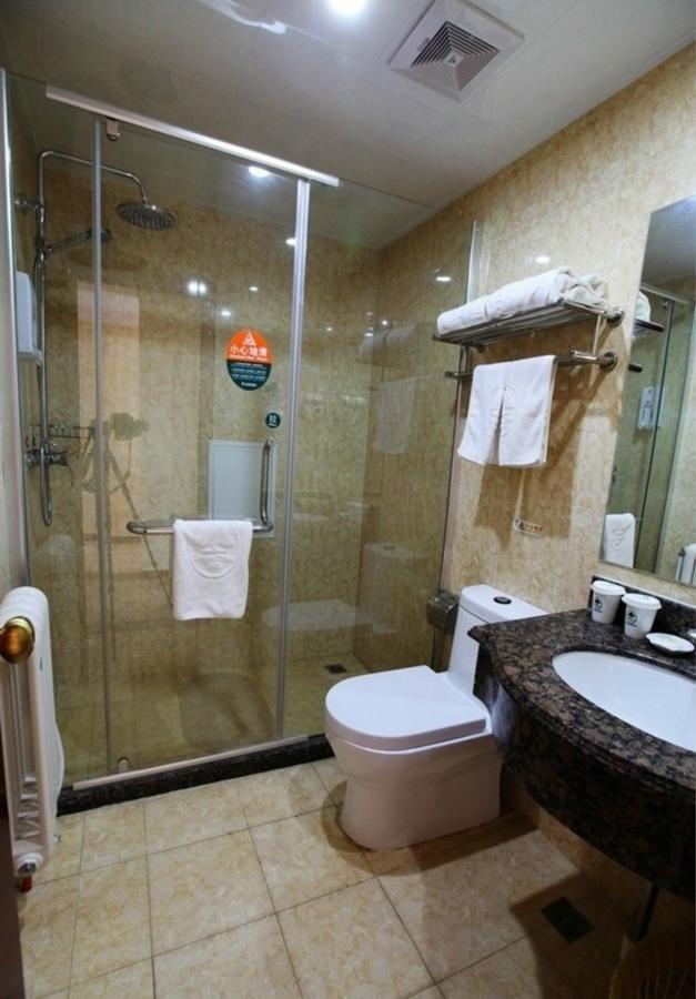 Greentree Inn Shanghai Hongqiao Metro Station Express Hotel Exterior photo