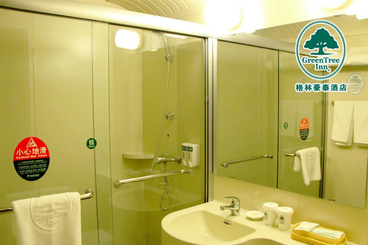 Greentree Inn Shanghai Hongqiao Metro Station Express Hotel Exterior photo